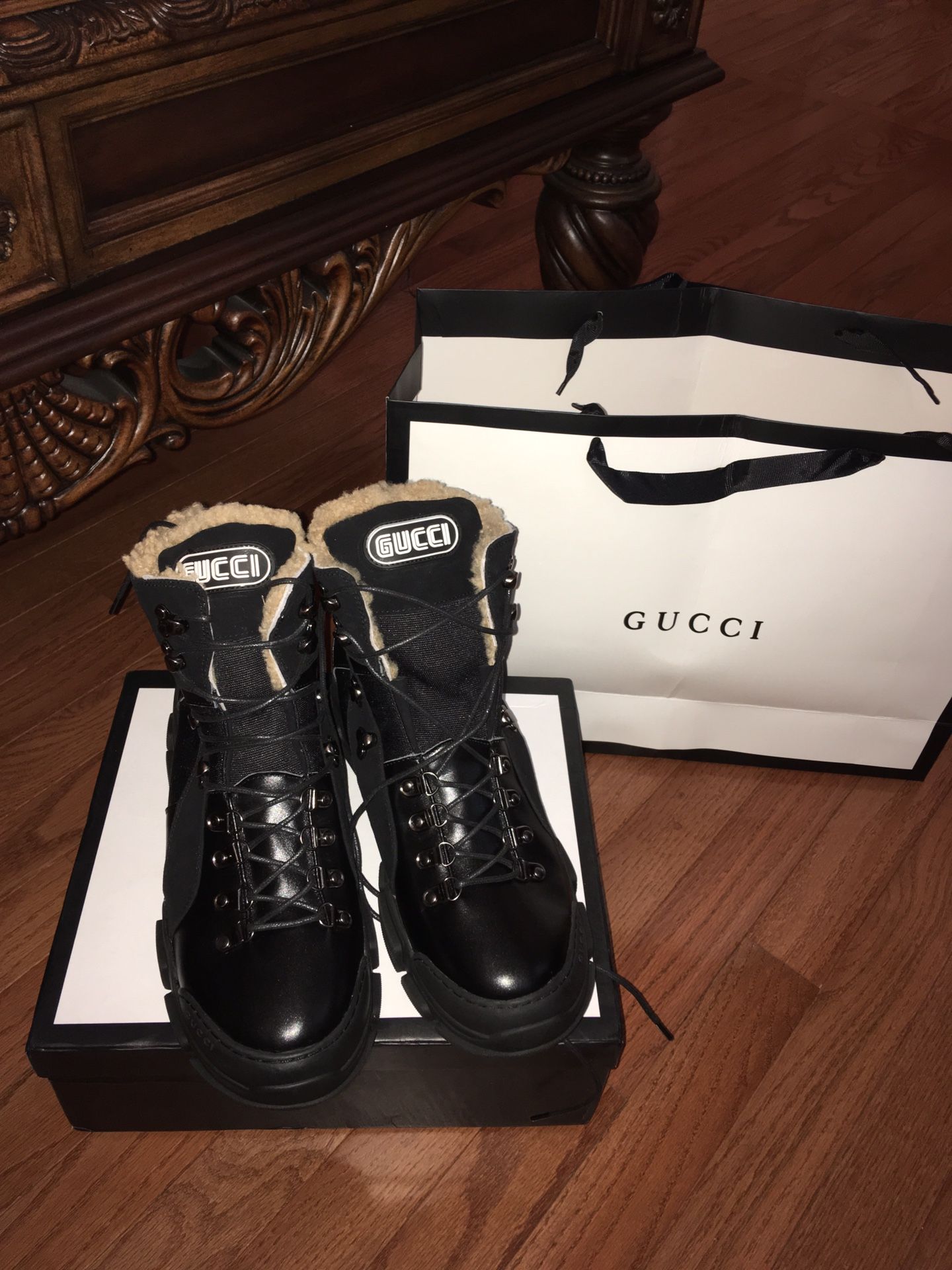 ****GUCCI BOOTS SIZE US 9.5-10****