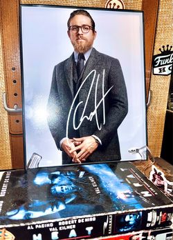 Charlie Hunnam Autograph