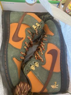 Nike SB Dunk High Passport