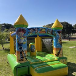 Brincolín. Bounce House 