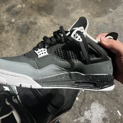 FQ8138-002 NIKE AIR JORDAN 4 RETRO FEAR (MEN'S)