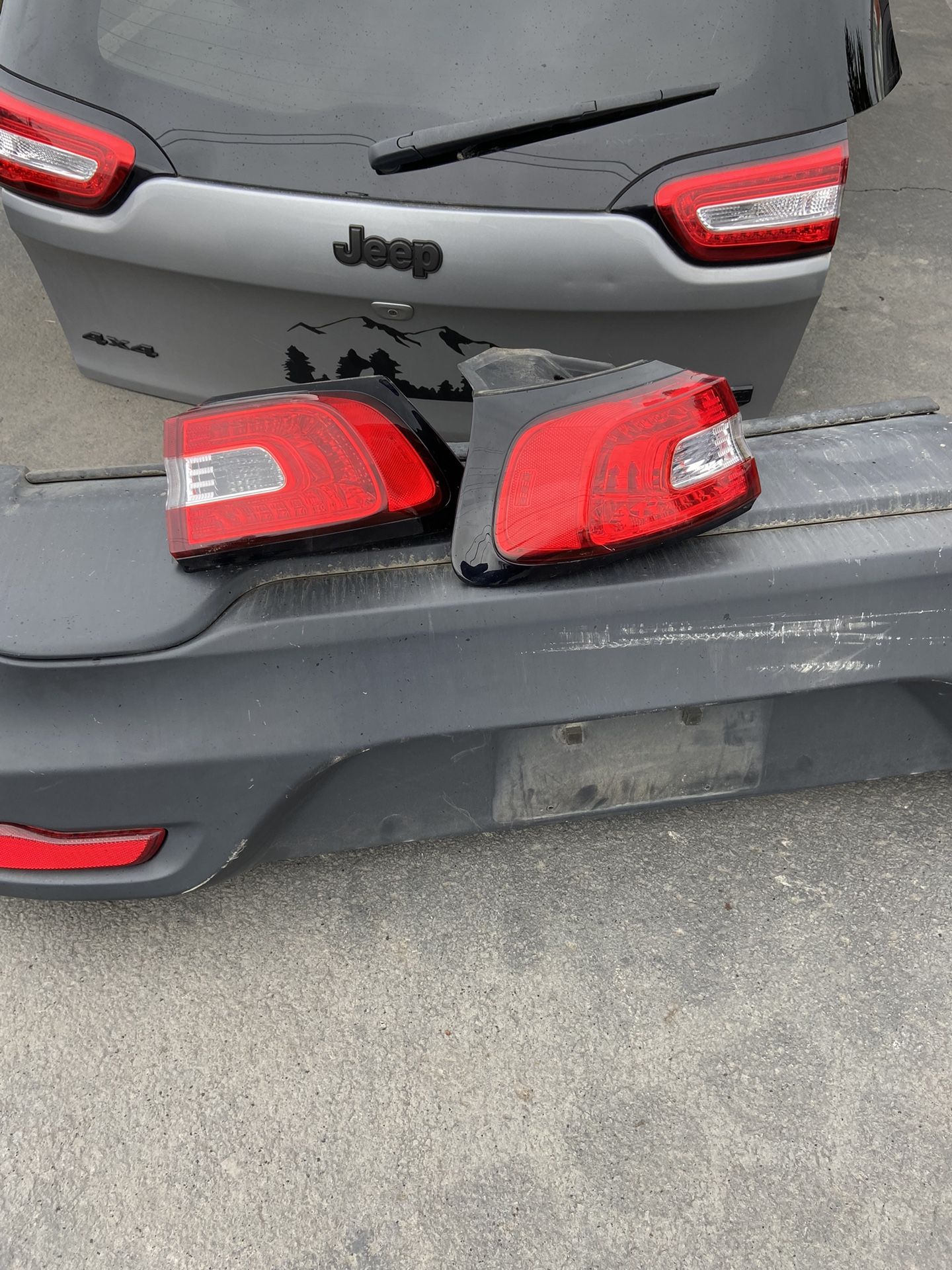 2016-18 Jeep Cherokee Parts