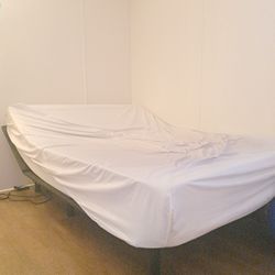 Queen Adjustable Bed 