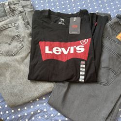 Levi’s & Levi Brand T - Shirt 