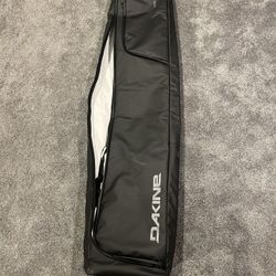 BRAND NEW - Dakine Low Roller 157cm Black 600D Coated Snowboard Bag 