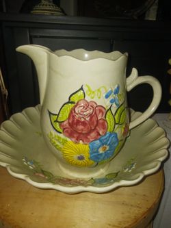 Beautiful vintage pitcher and basin