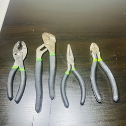 A set of Pittsburgh brand pliers. ‼️
