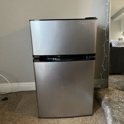 Mini Fridge With Freezer