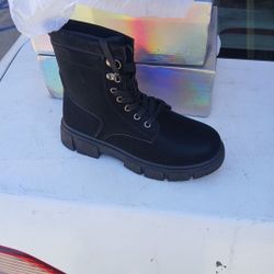 Brand New Women's Boot