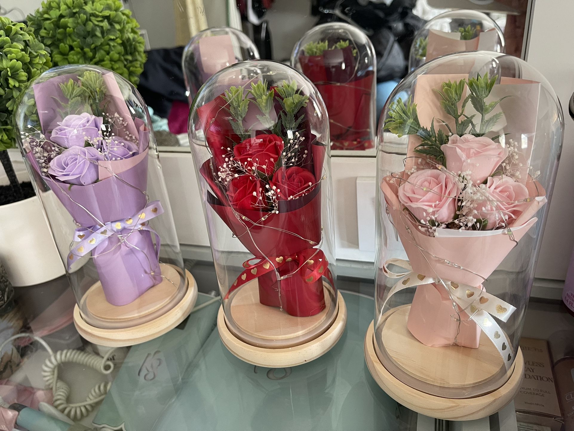 Capsuled Rose Bouquet