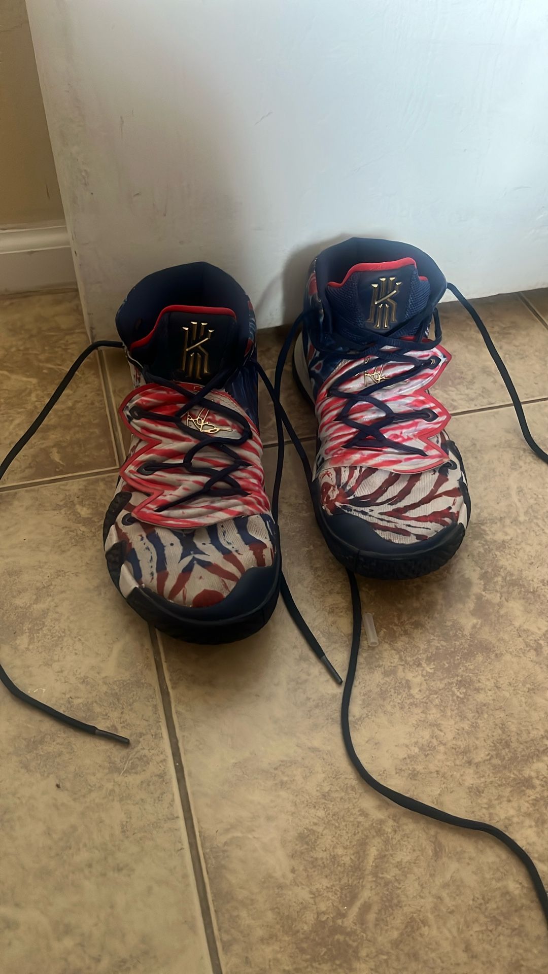 Kyrie Basketball Shoes