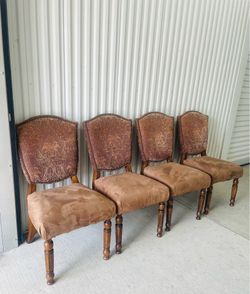 Beautiful Brown Traditional Chairs 21x18x19