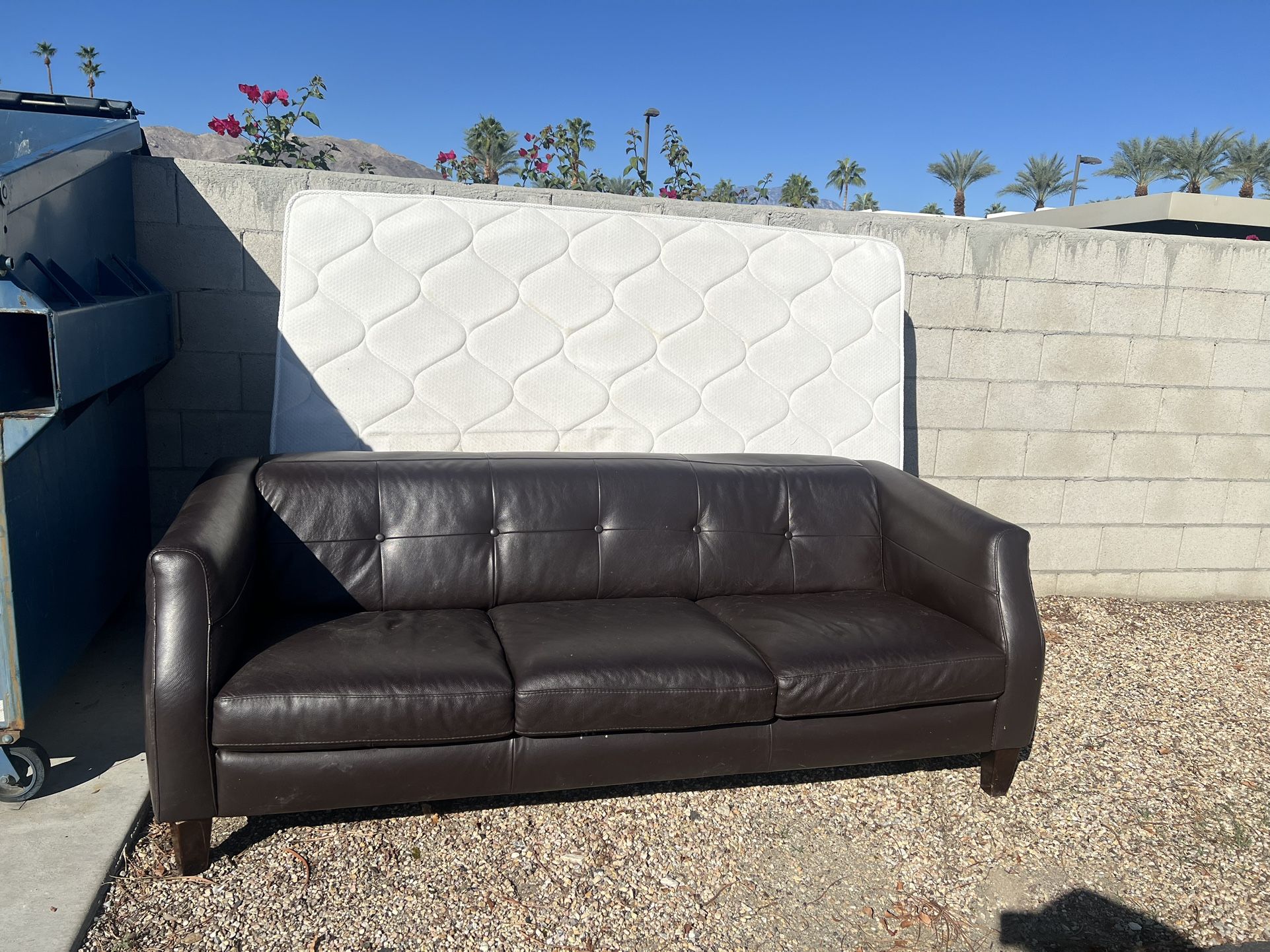 Large Brown Faux Leather Sofa PICKUP TODAY @Palm Desert 