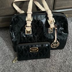 MK Purse And Wallet 