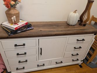 New Farmhouse 8 DRAWER Dresser 