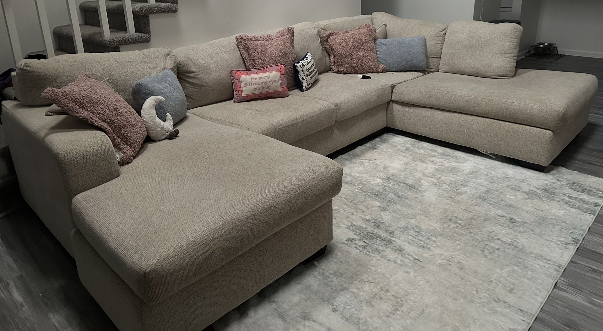 Sectional/ Couch