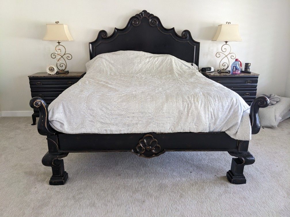 King Size Bedroom Set With 2 Lamps (Mattress & Box Not Included)