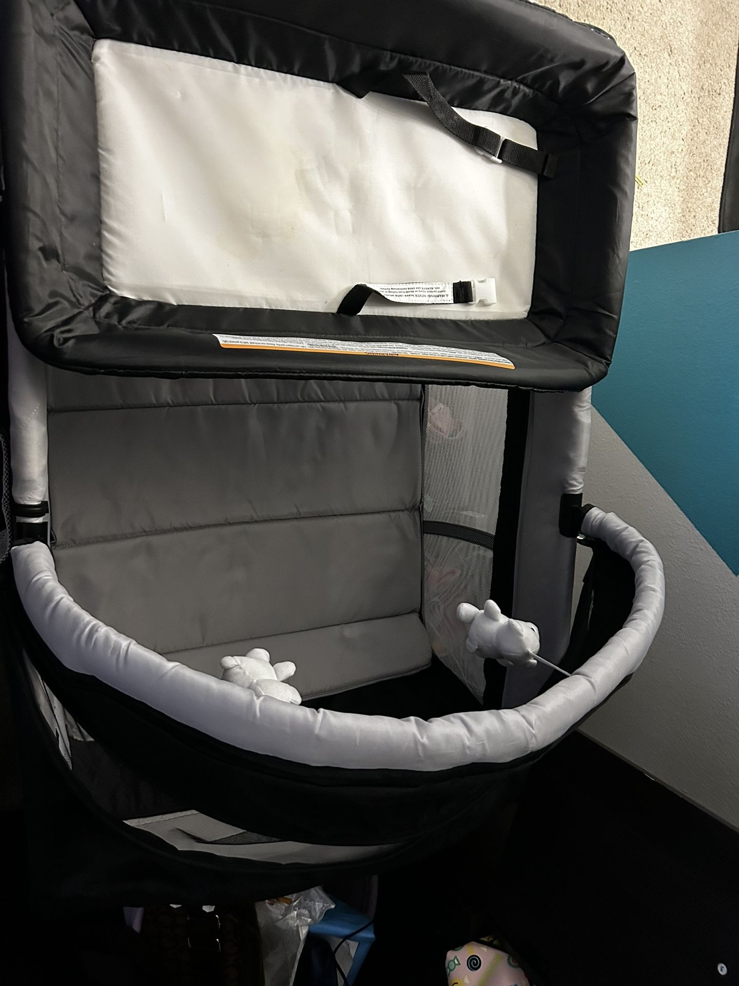 4-in-1 Portable pack And play