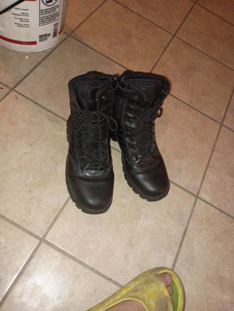 Black Boots