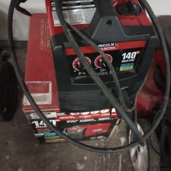 Soldadora Lincoln 140 Weld Pak