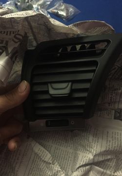 04-08 Acura TL driver side air vent