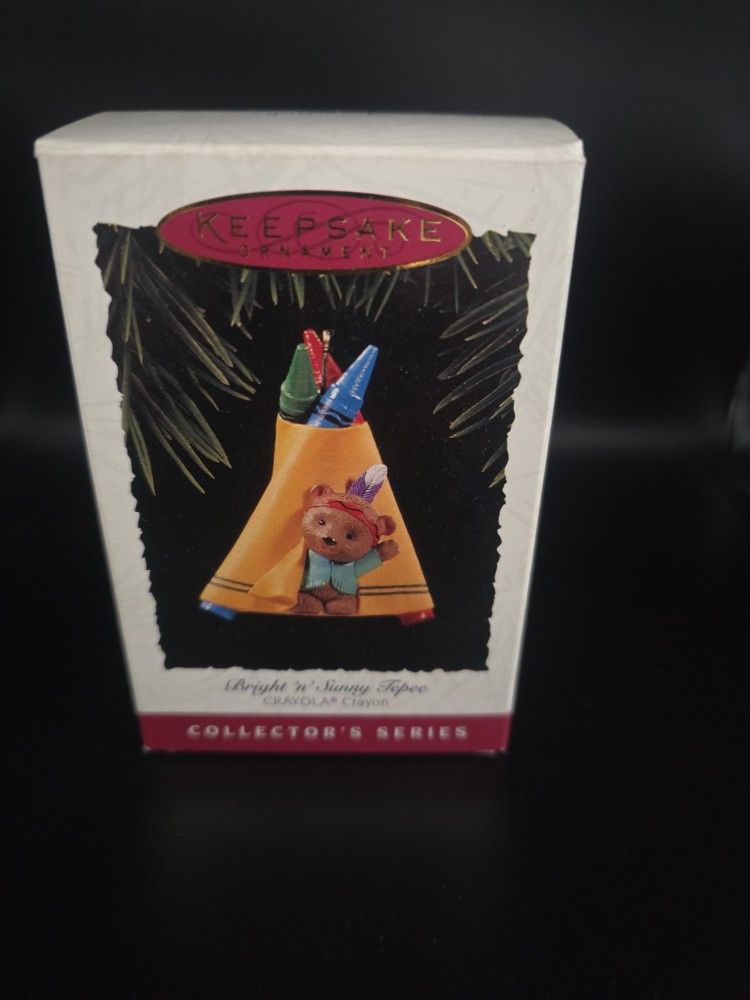 HALLMARK CRAYOLA BRIGHT N SUNNY TEPEE ORNAMENT
