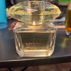 🌟 Versace Yellow Diamond Eau de Toilette – 90 ml / 3.0 fl oz – Authentic – With Cap, No Box 🌟