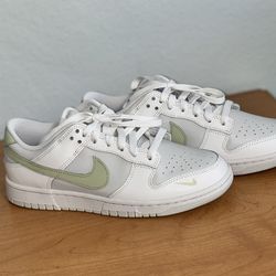 Nike Dunk Low Phantom Olive Aura (women’s)
