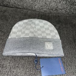 LV Beanie (Basically new)