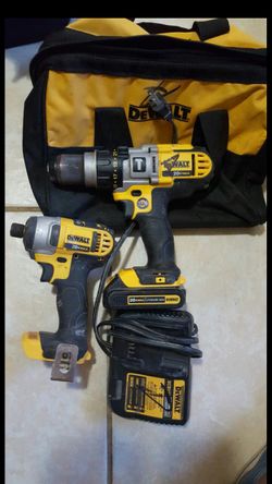 Dewalt 20v MAX Cordless Drill • DCD771 ½” Drill Driver