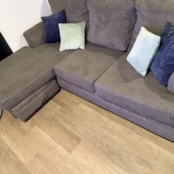 Section with Ottoman