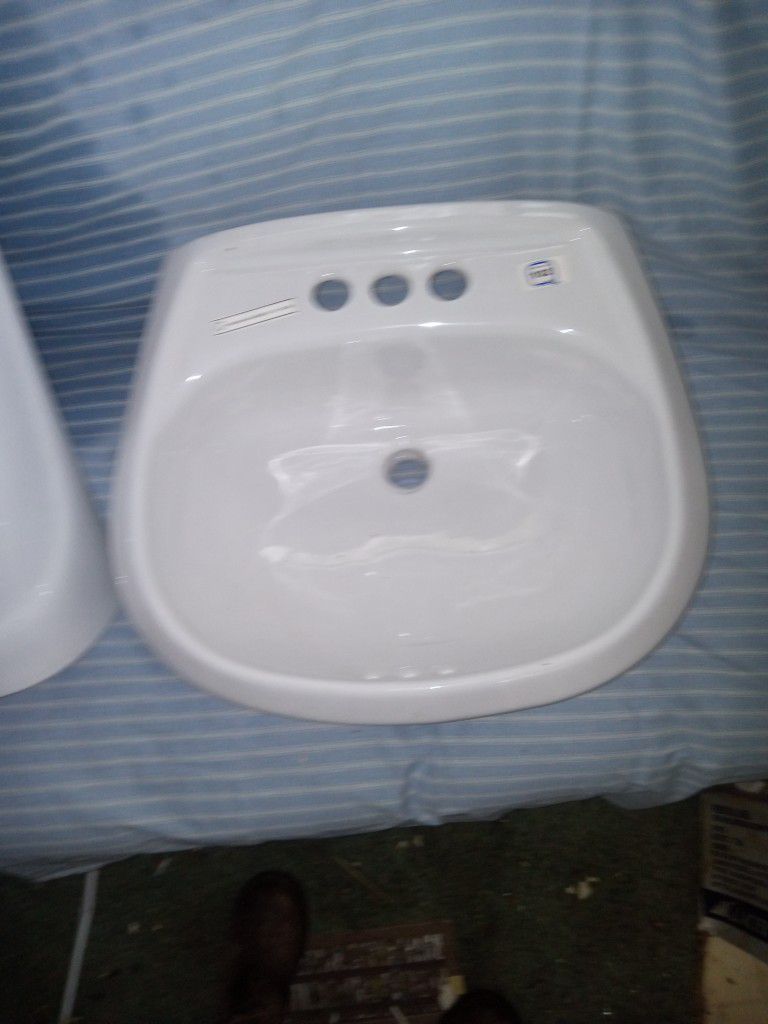 Pedestal Base Sink