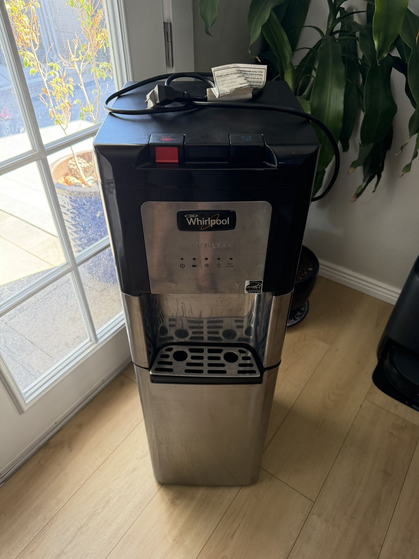 Whirlpool Bottom Load Water Dispenser