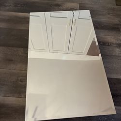 Bathroom mirror cabinet