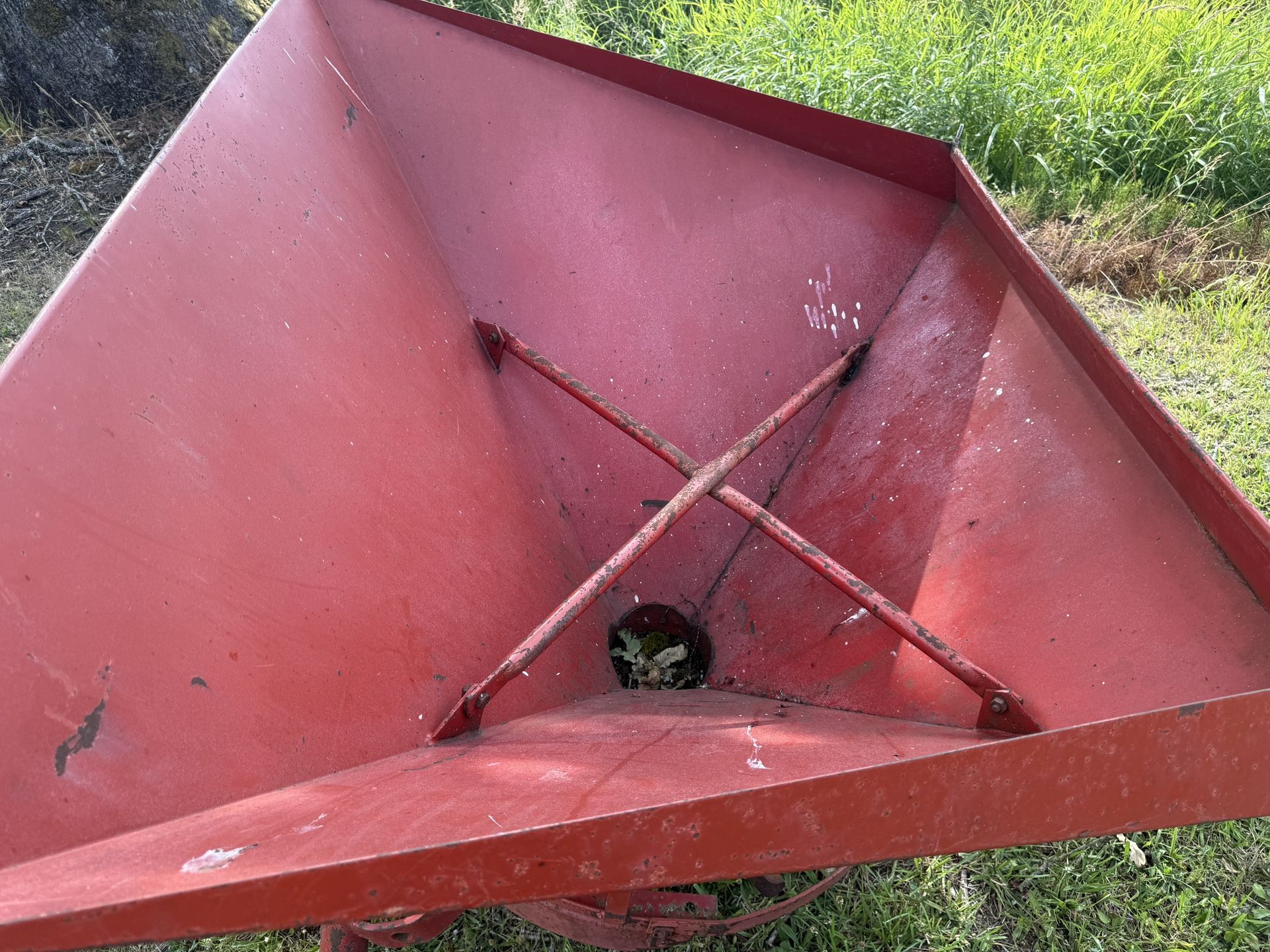 Fertilizer Spreader