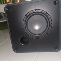 Boston SUBWOOFER IN GREAT WORKING CONDITION 