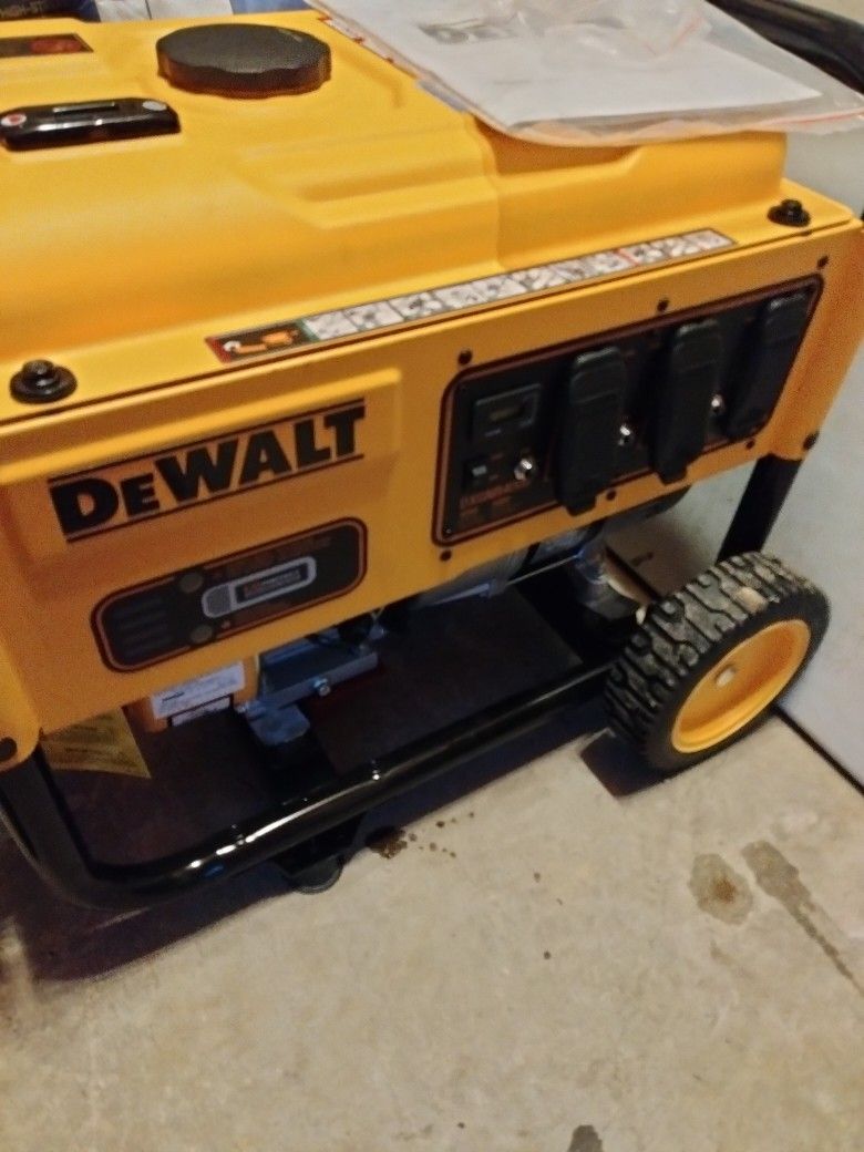 DeWalt Generator 4000-5000 Watts