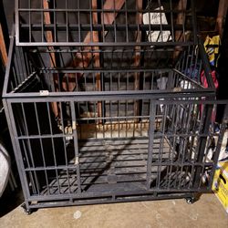 Heavy duty dog crate 