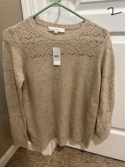 *NEW* Women’s Loft Long Sleeve Sweater-Size Medium