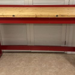 Craftsman 24 in. L X 6 ft. W X 41.25 in. H Workbench with Butcher Block Top 1450 lb. cap.