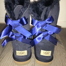 UGG Bailey Bow II Blue With UGG Cleaning Kit