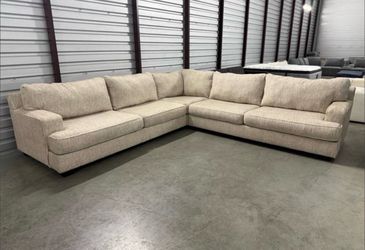 🛋️ Ashley Furniture “Rawcliffe” Oversized Sectional