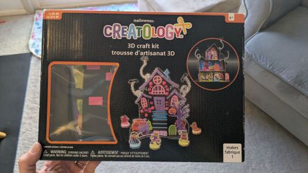 Brand new Creatology Halloween 3D Haunted House Foam Craft Kit ages 6+