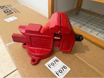Vintage Columbian No. 04 Bench Vise 4"  Swivel Made in USA