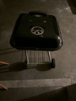 Expert Grill Small Charcoal BBQ Grill w/ Wheels