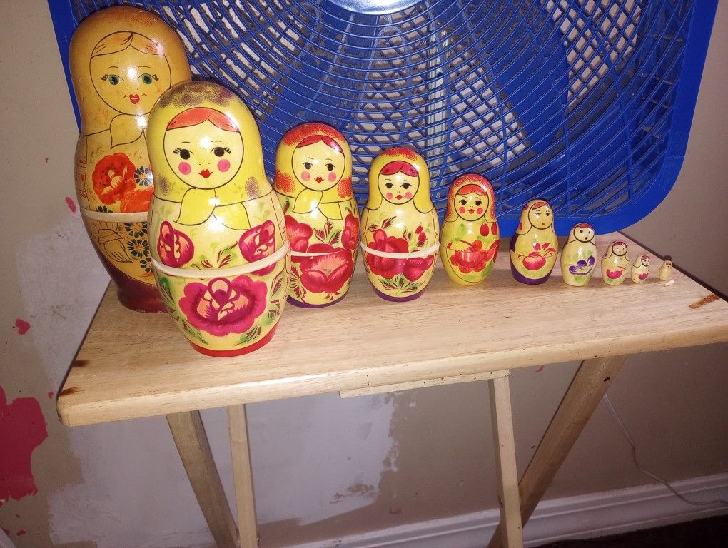 Antique Russian Nesting Dolls Complete Set