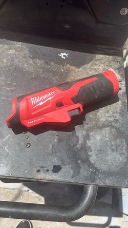 Milwaukee TRAPSNAKE Cordless Tool