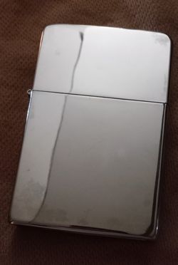 Duro Lite Chrome Oversized Fliptop Lighter.