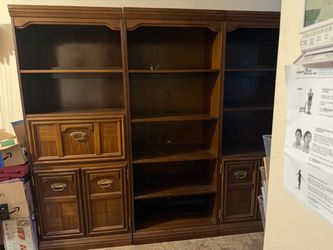 3 sectional wall unit