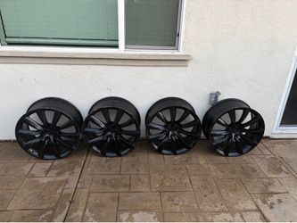 4    22 inch  Tesla turbine rims 5x120
